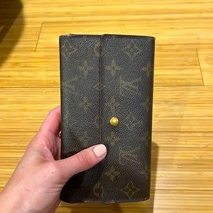 Authentic Louis Vuitton Monogram Canvas Wallet